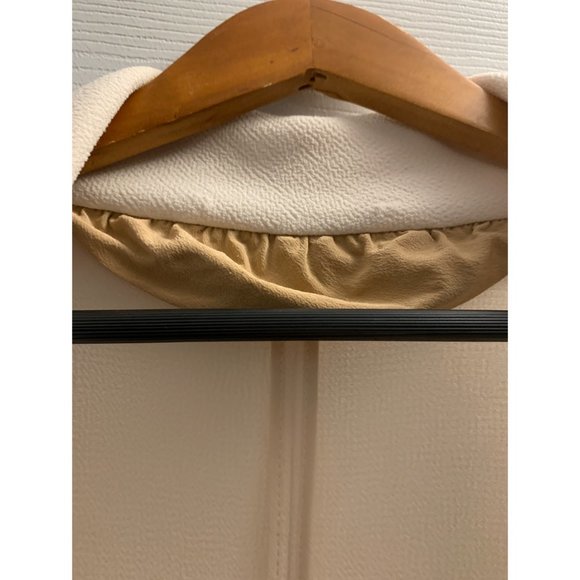 Aritzia Flowy Cream Crepe Blazer Size 2 XS - Picture 7 of 7